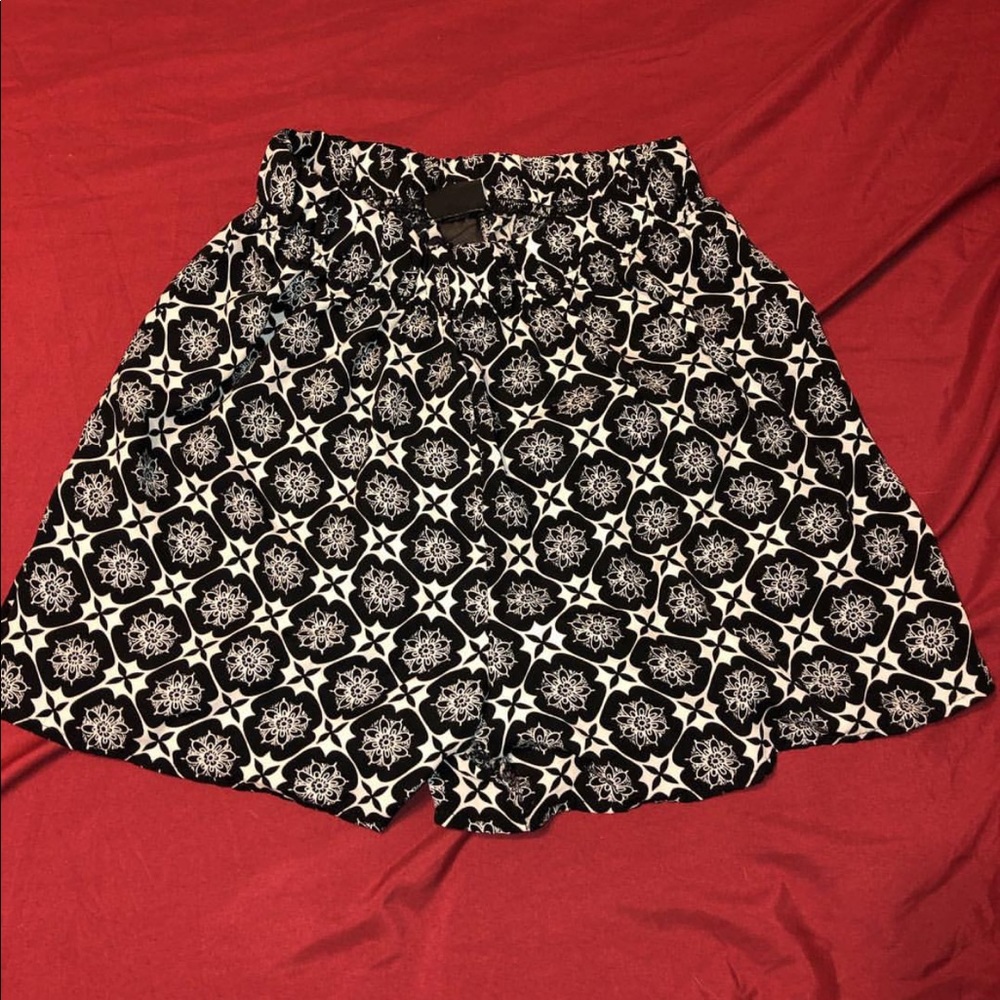Comfy printed shorts